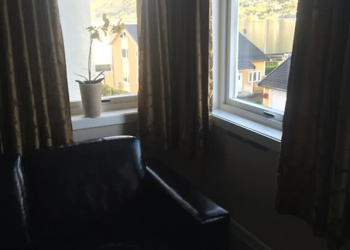 Nordfjord - Bryggen 3*